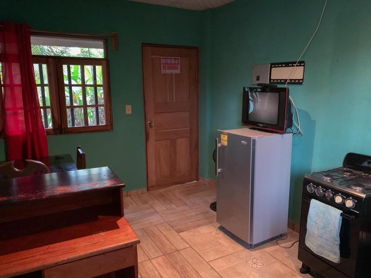 Valerie Emanuel Apartments Bocas Town Ngoại thất bức ảnh