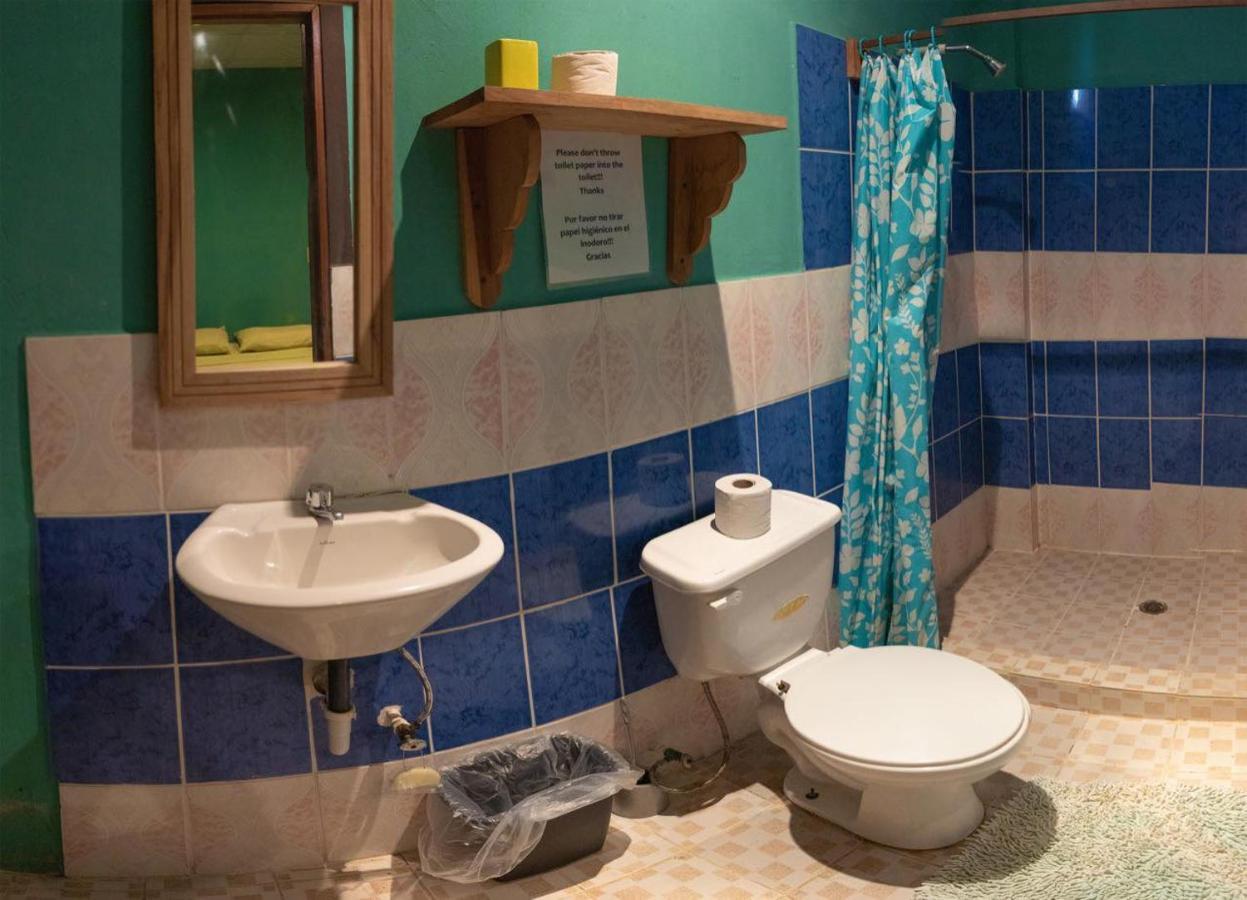 Valerie Emanuel Apartments Bocas Town Ngoại thất bức ảnh