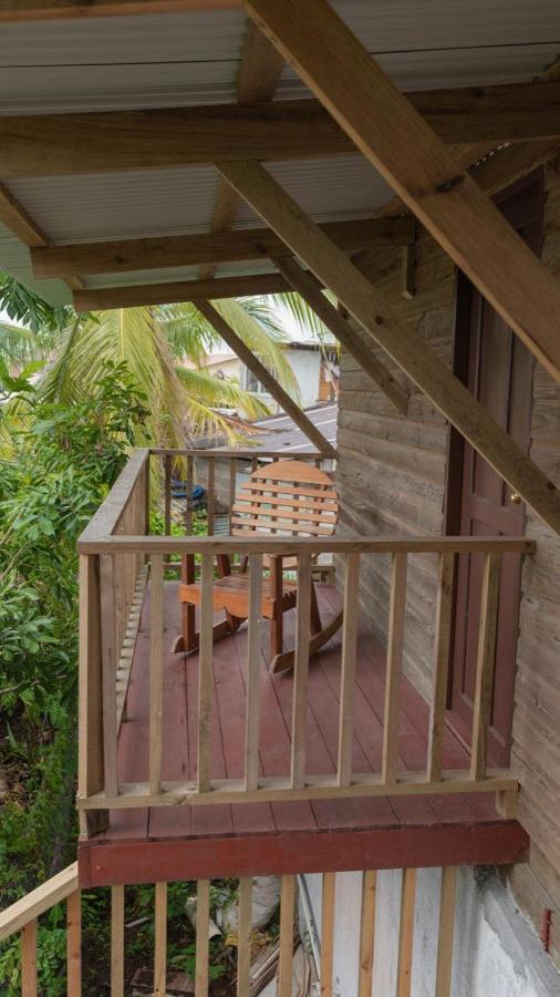 Valerie Emanuel Apartments Bocas Town Ngoại thất bức ảnh