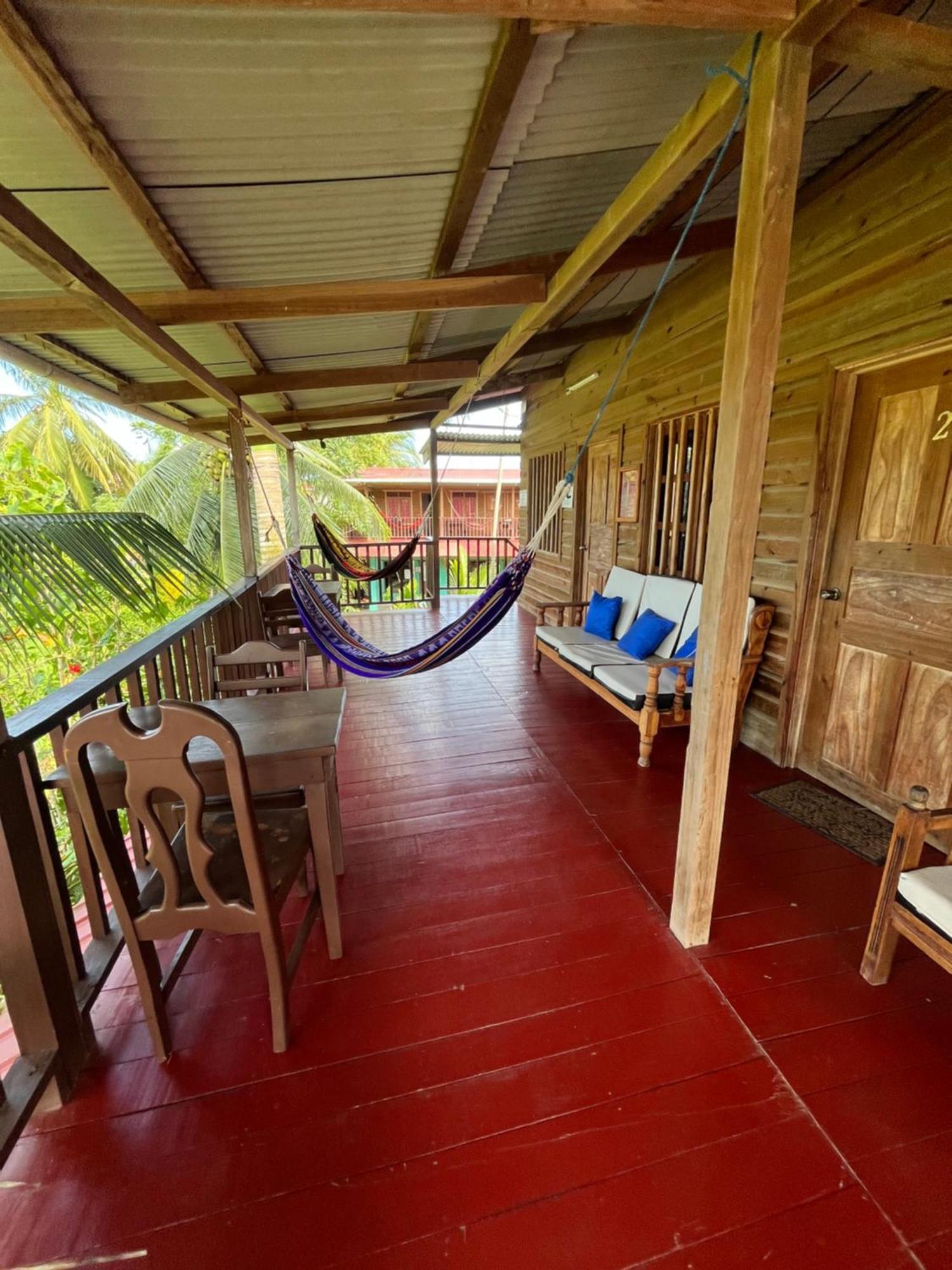 Valerie Emanuel Apartments Bocas Town Ngoại thất bức ảnh