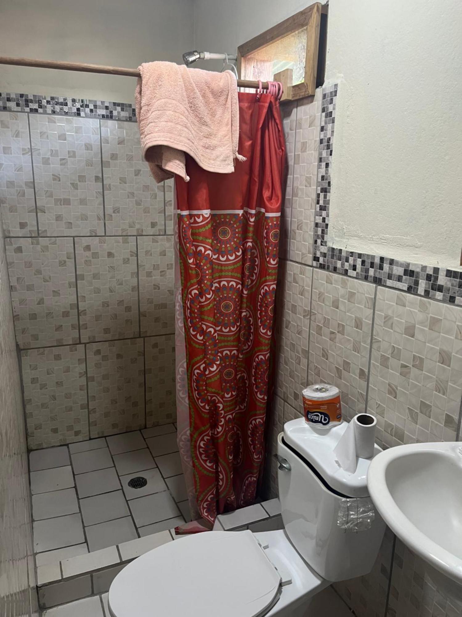 Valerie Emanuel Apartments Bocas Town Ngoại thất bức ảnh
