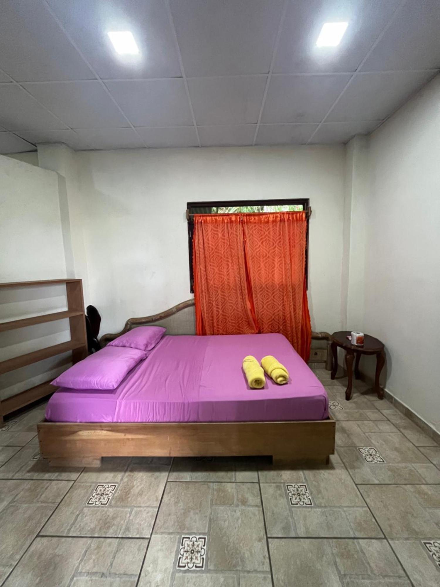Valerie Emanuel Apartments Bocas Town Ngoại thất bức ảnh