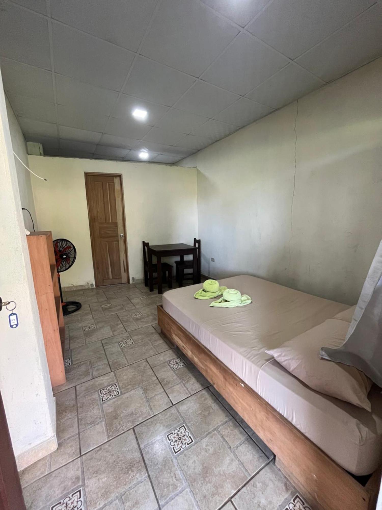 Valerie Emanuel Apartments Bocas Town Ngoại thất bức ảnh
